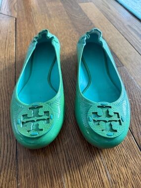 Tory Burch Green Patent Logo Ballet Flats